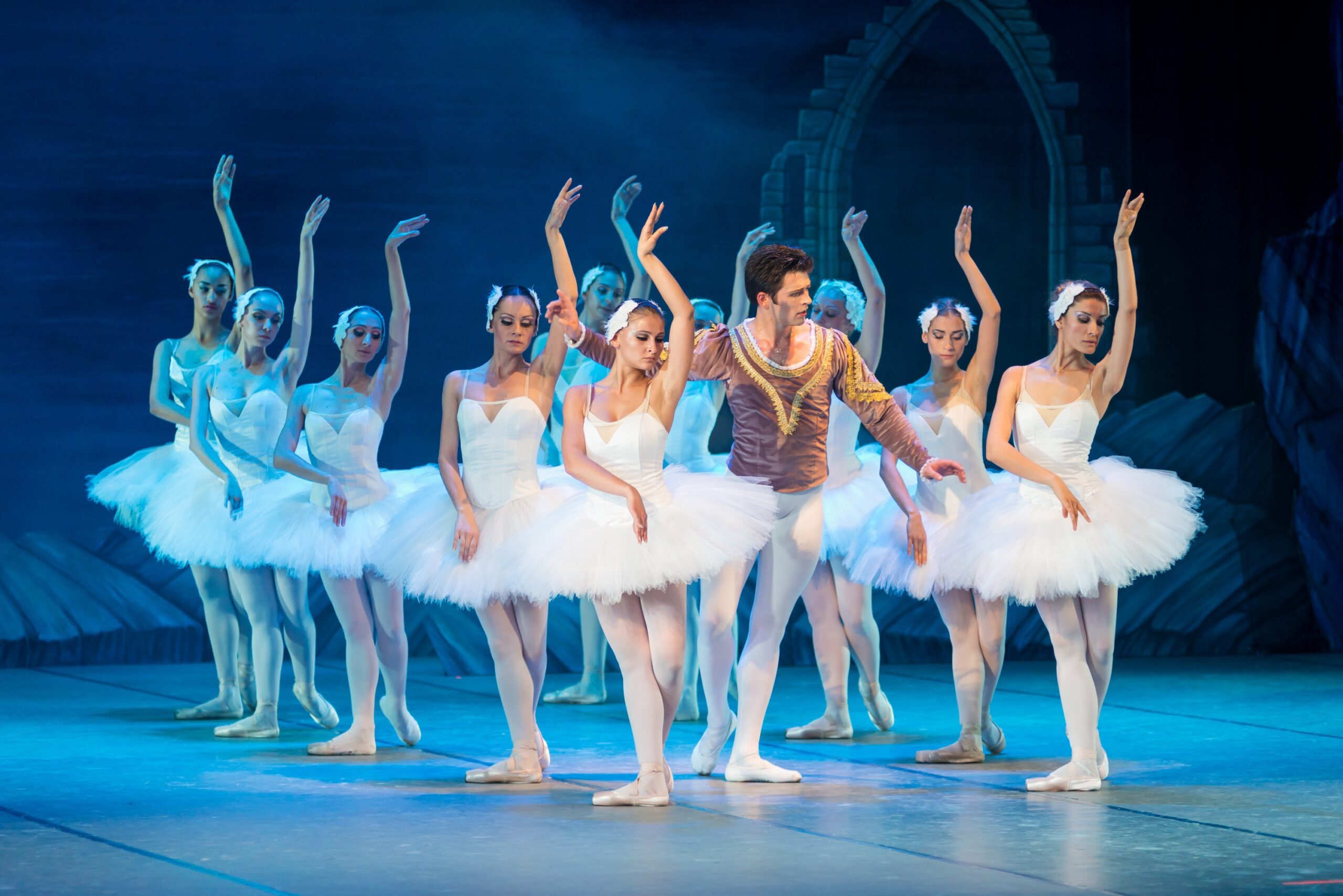 Experience great theatre in Victoria!